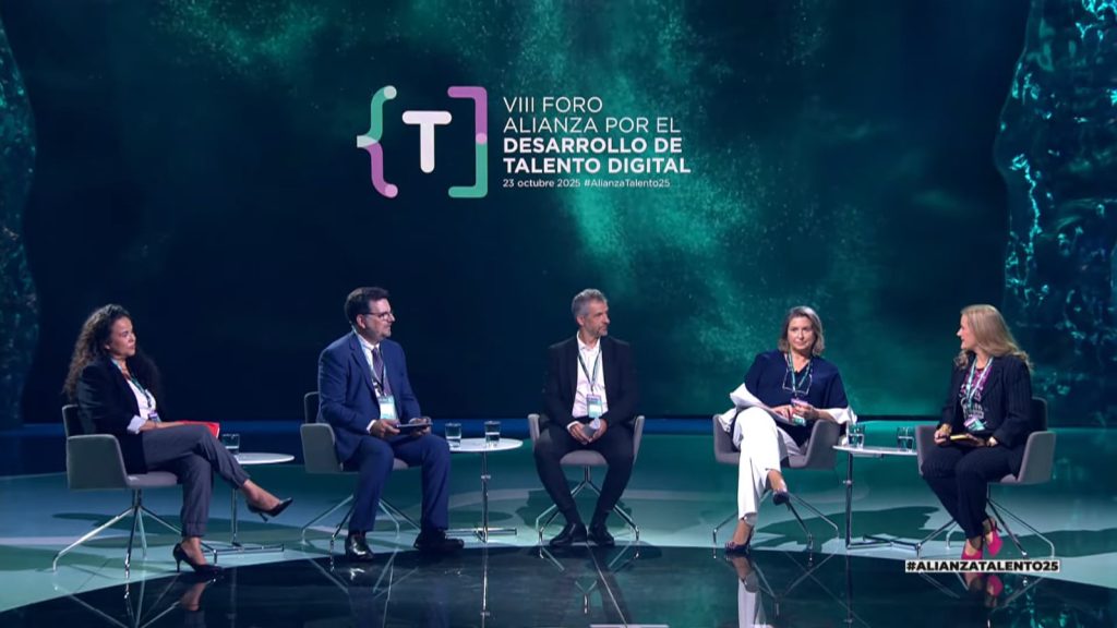 Foro alianza por el desarrollo de talento digital