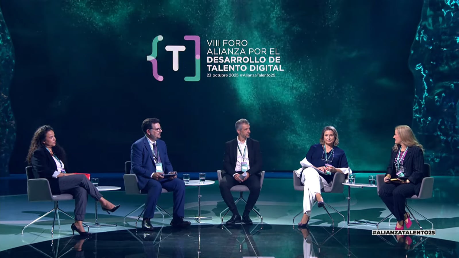 Foro alianza por el desarrollo de talento digital